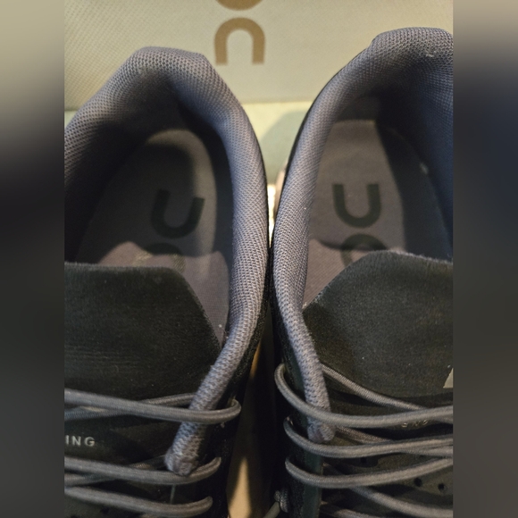 ON Cloud Women's Sneakers - Picture 8 of 8